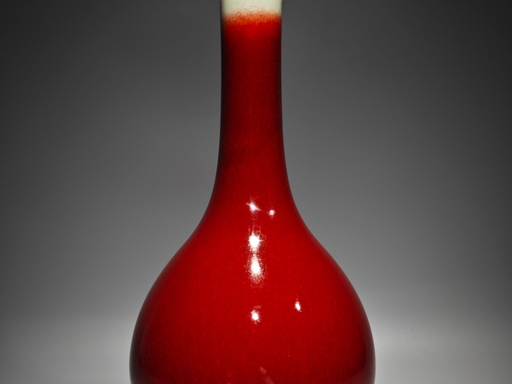 郎窑红釉胆瓶